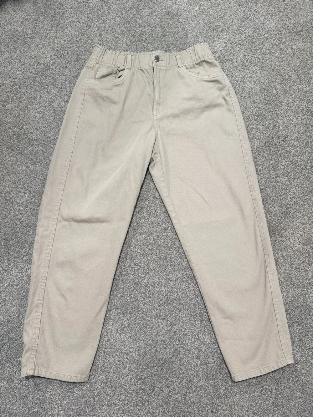 H&M Beige High-Rise Cropped Jeans